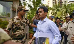 Bribery case: Bombay High Court extends Sameer Wankhedes interim protection from coercive action till Jan 10 Bribery case: Bombay High Court extends Sameer Wankhedes interim protection from coercive action till Jan 10