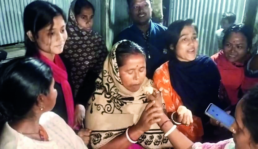 Rescued worker’s kin celebrates in Cooch Behar
