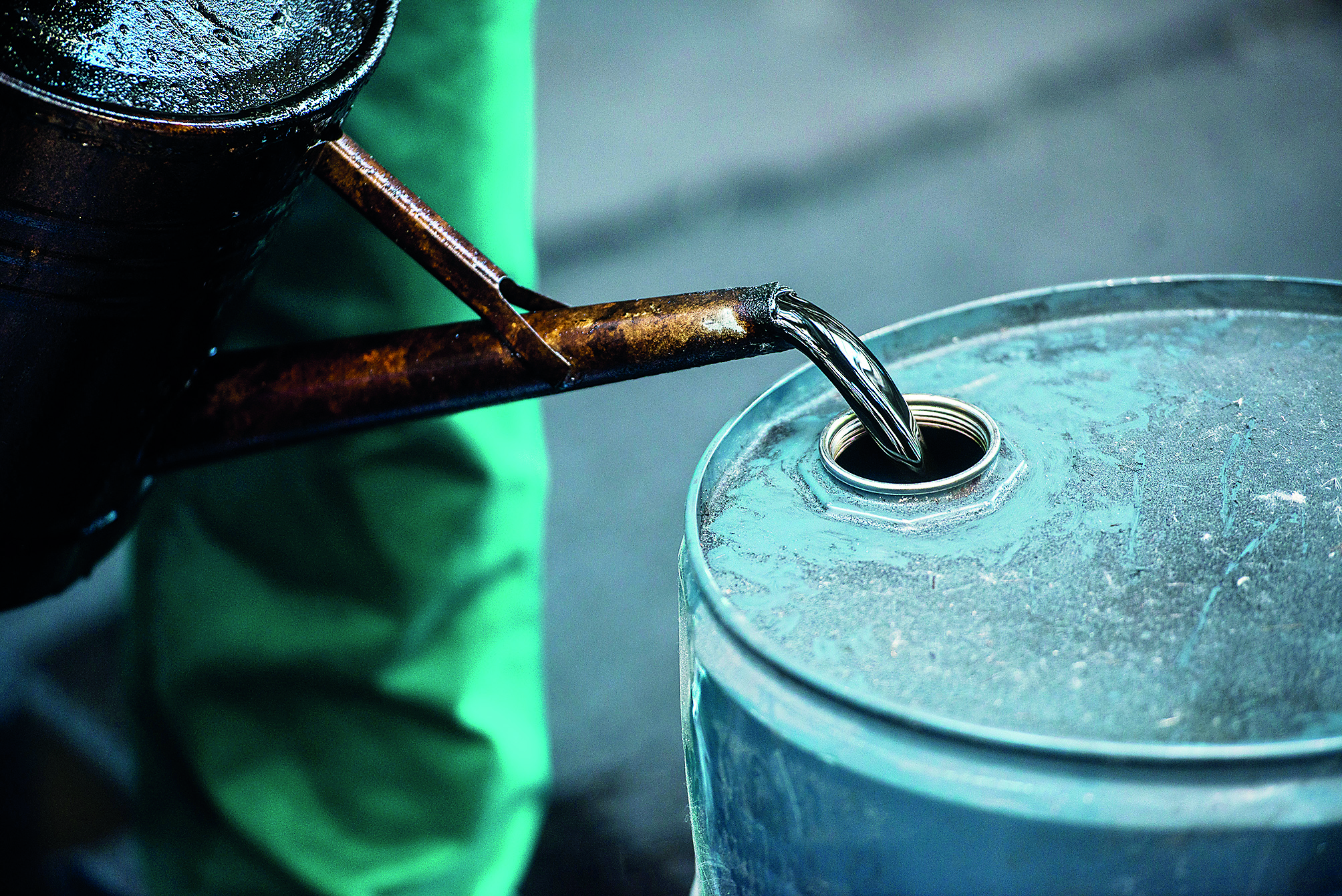 At 112 mn bpd global oil demand   likely to see its peak in 2030: S&P