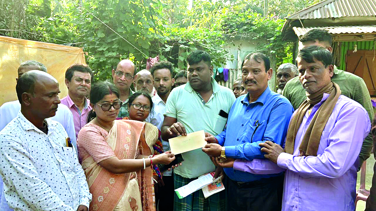 Cooch Behar: Abhishek sends aid to MGNREGA workers