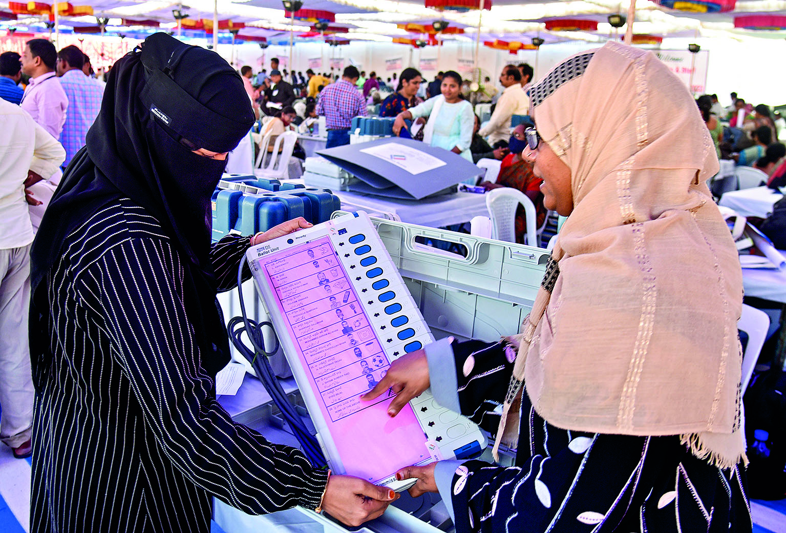 BJP leaders mock Oppn for blaming EVMs for defeat in Assembly polls