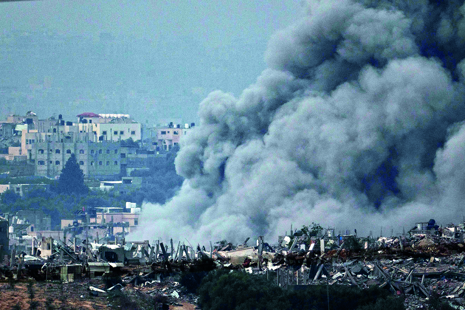 Strikes on Gaza’s southern edge sow fear in Rafah town Strikes on Gaza’s southern edge sow fear in Rafah town