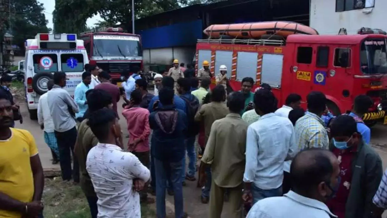 Several dead as fire breaks out at candle manufacturing unit near Pune Several dead as fire breaks out at candle manufacturing unit near Pune