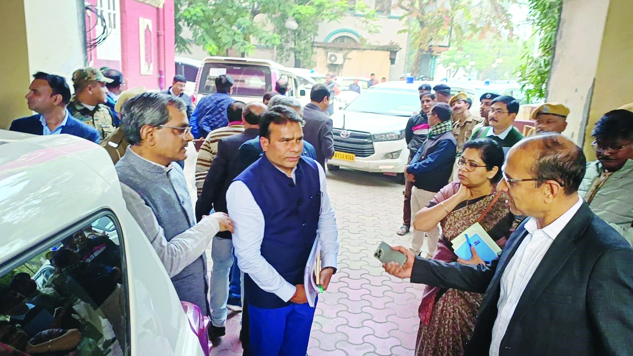 State Chief Secy reviews key   infra projects in Cooch Behar