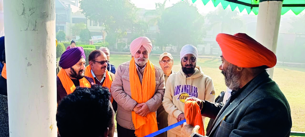 Dir Admin PSPCL holds meeting with White Avenue residents