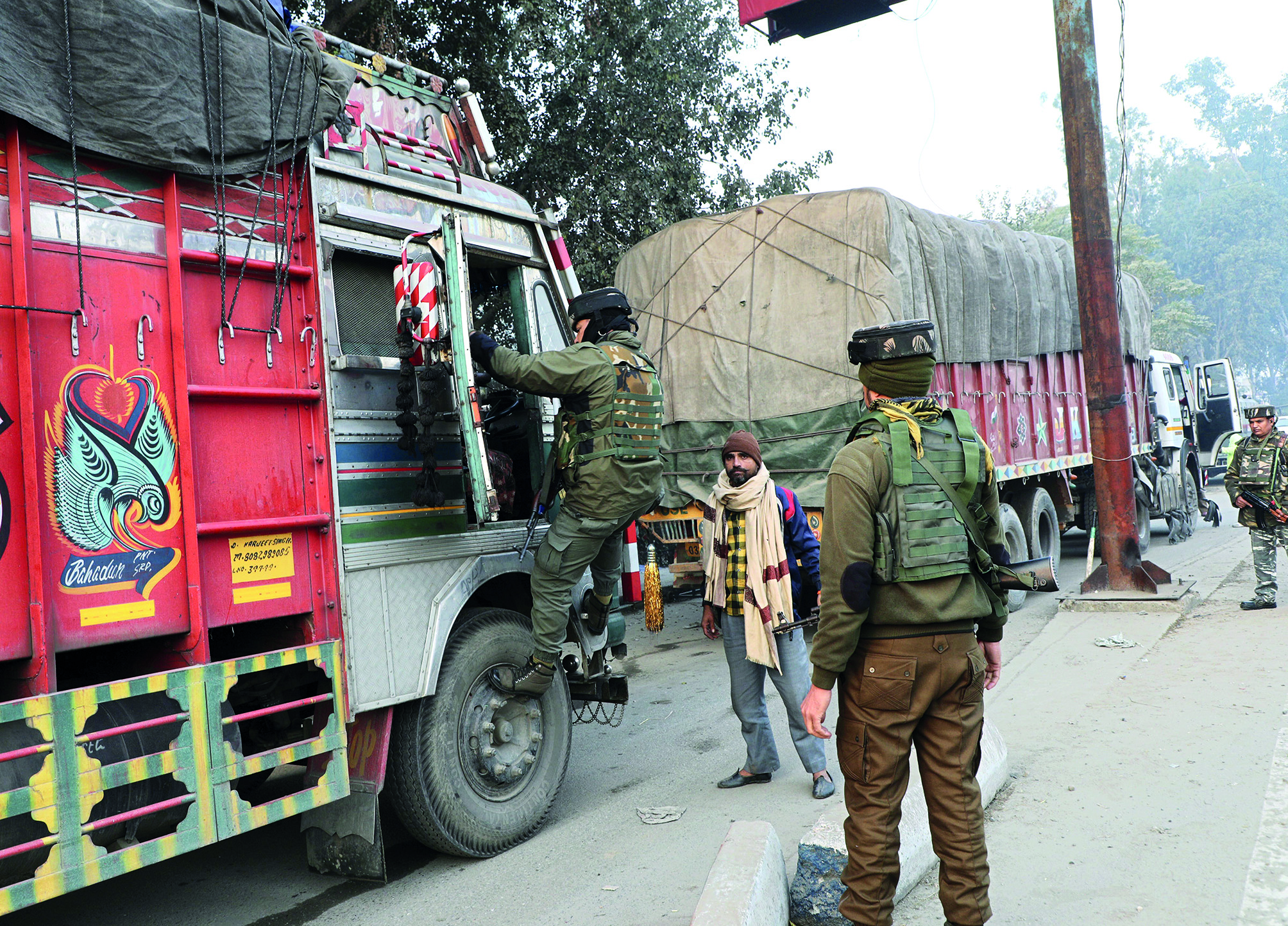 Kashmir politicians allege house arrest, L-G says claim baseless Kashmir politicians allege house arrest, L-G says claim baseless