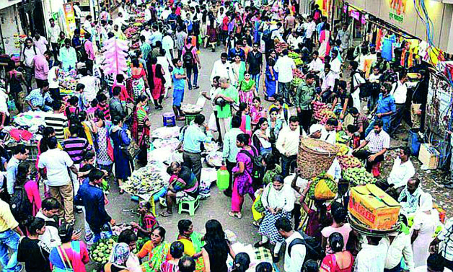 KMC ties up with KP to streamline hawkers at Grand Arcade KMC ties up with KP to streamline hawkers at Grand Arcade