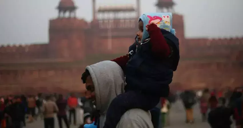 Delhi witnesses minimum temperature of 6.2 deg C, lowest this season so far Delhi witnesses minimum temperature of 6.2 deg C, lowest this season so far