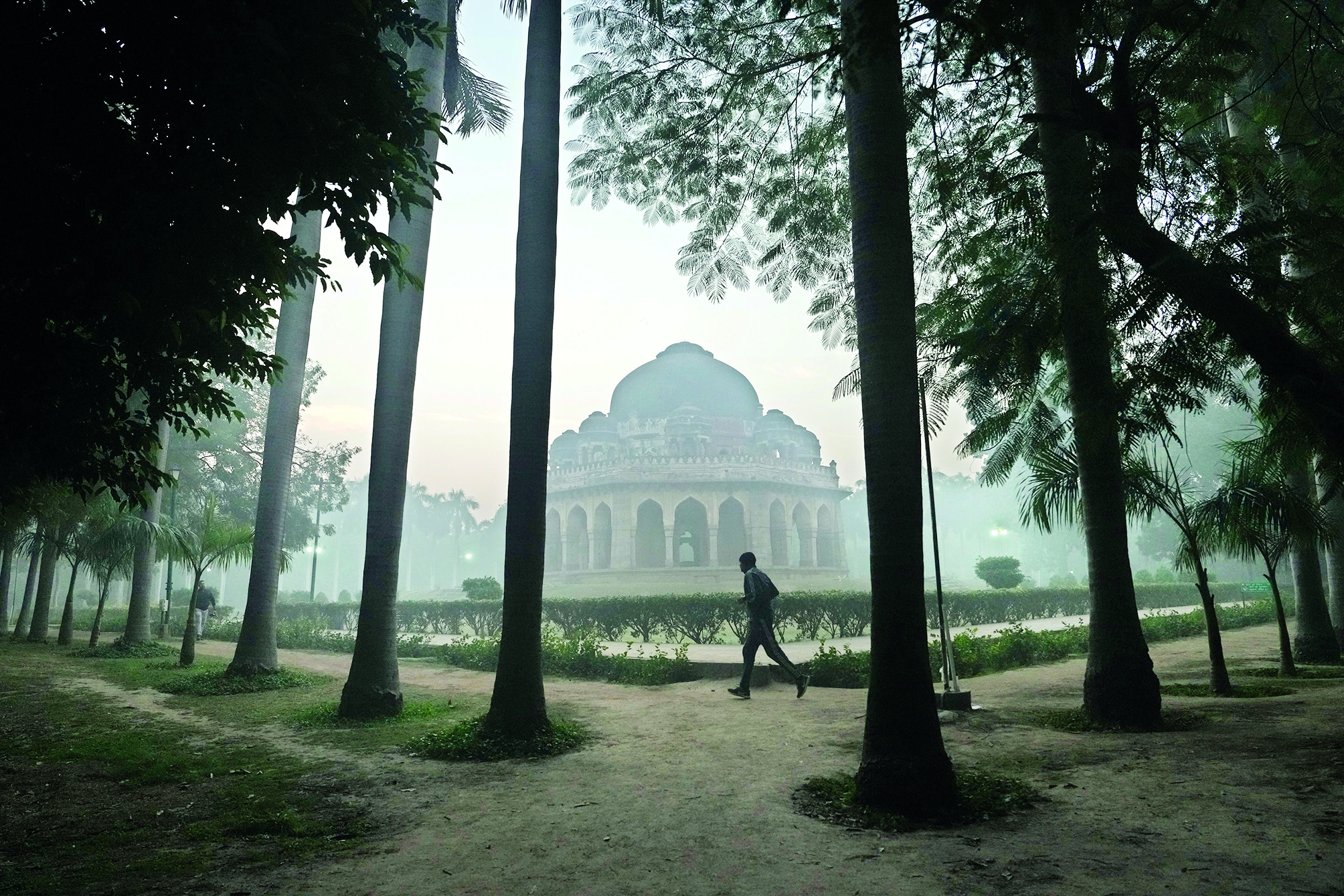 Delhi’s colder than Shimla as mercury drops to 4.9 deg C