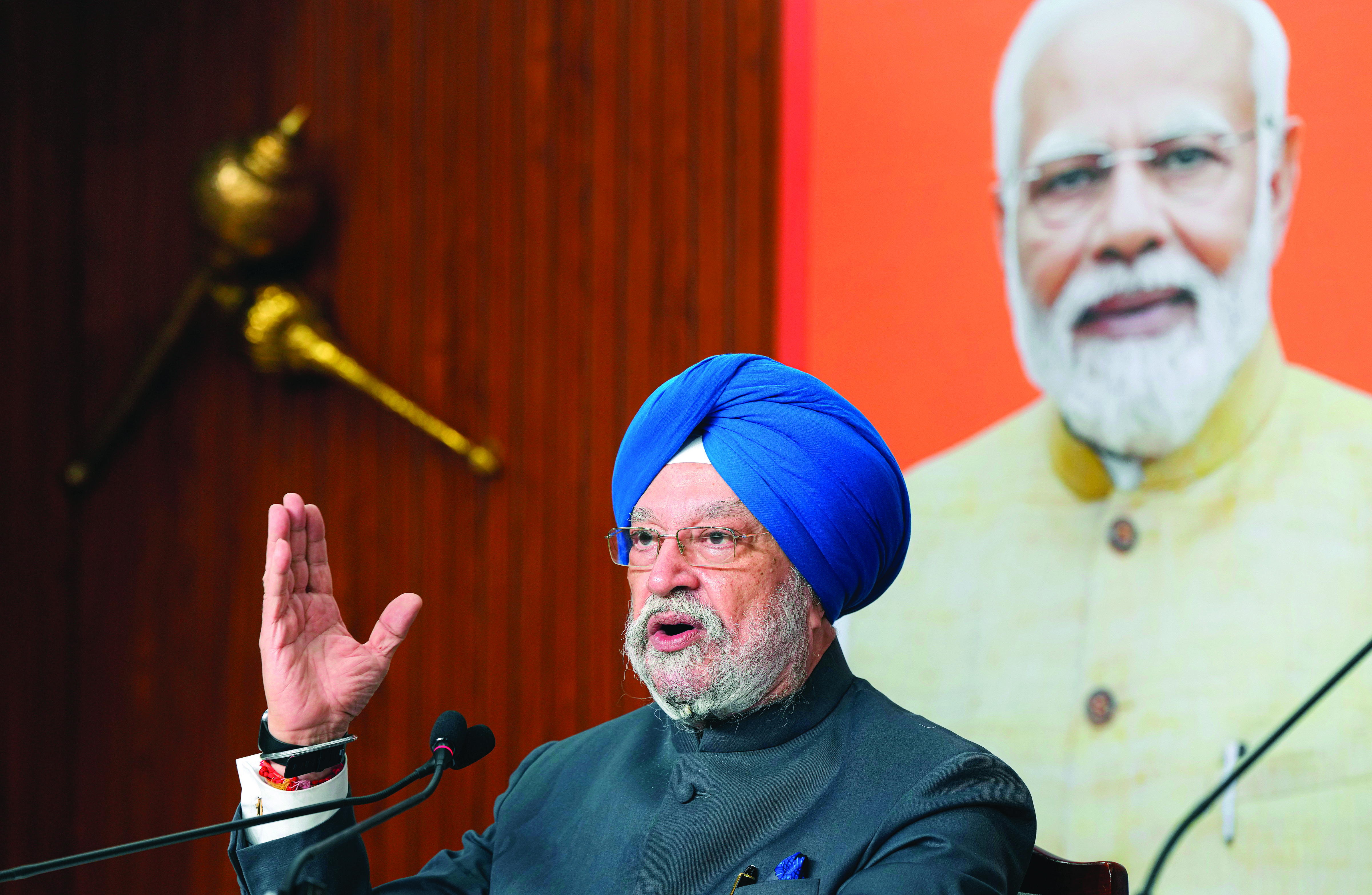 Union Min Puri visiting Kuwait to pay condolences on Emir’s demise