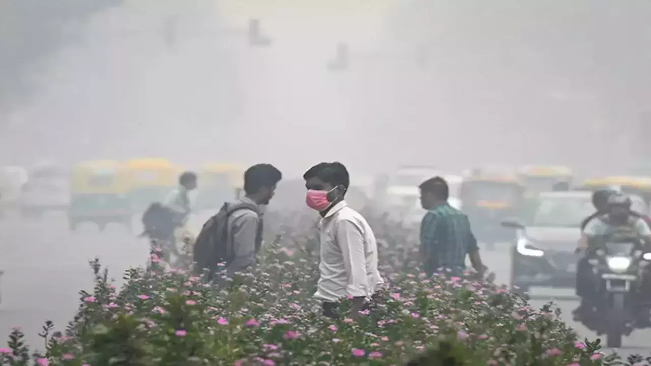 Delhis air quality still very poor