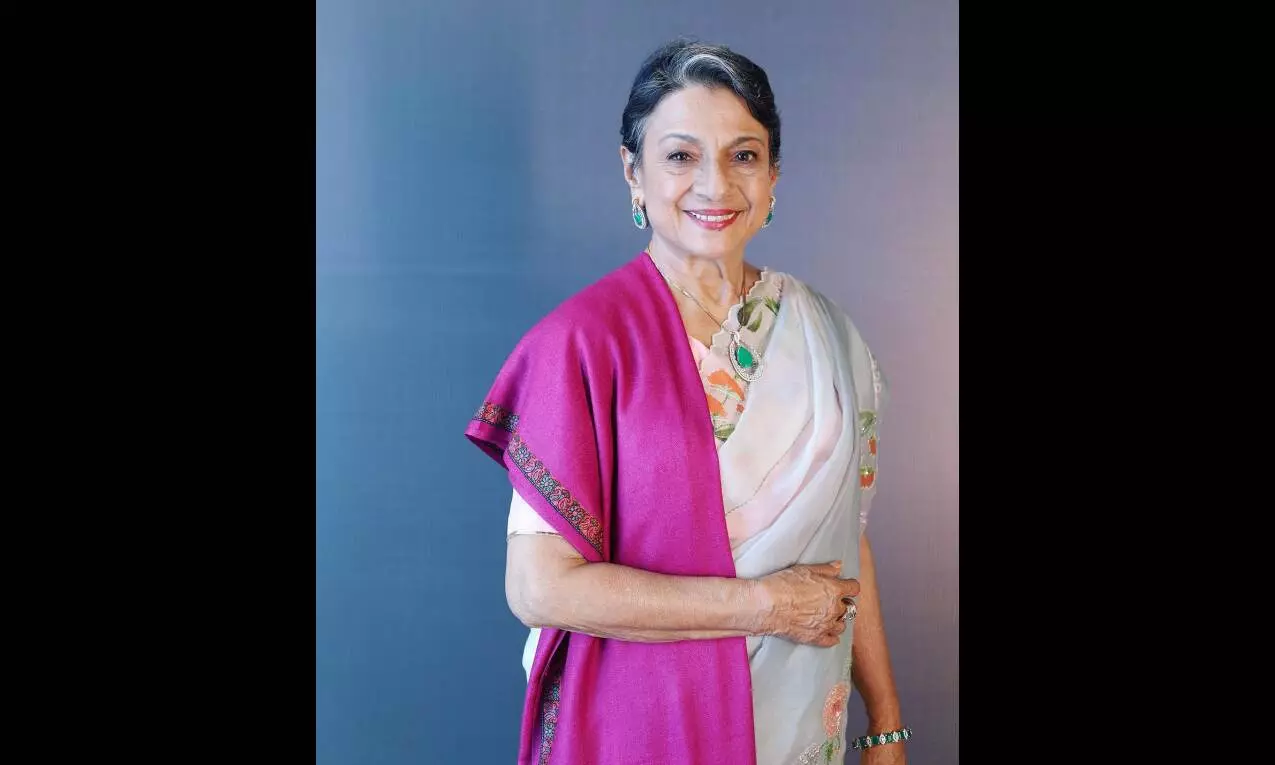 Veteran actor Tanuja discharged from the hospital