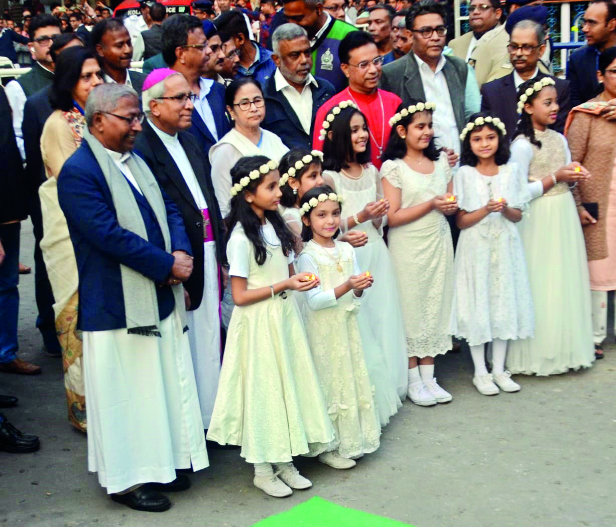 CM opens tourism complex in Jhalda worth Rs 8.30 crore CM opens tourism complex in Jhalda worth Rs 8.30 crore