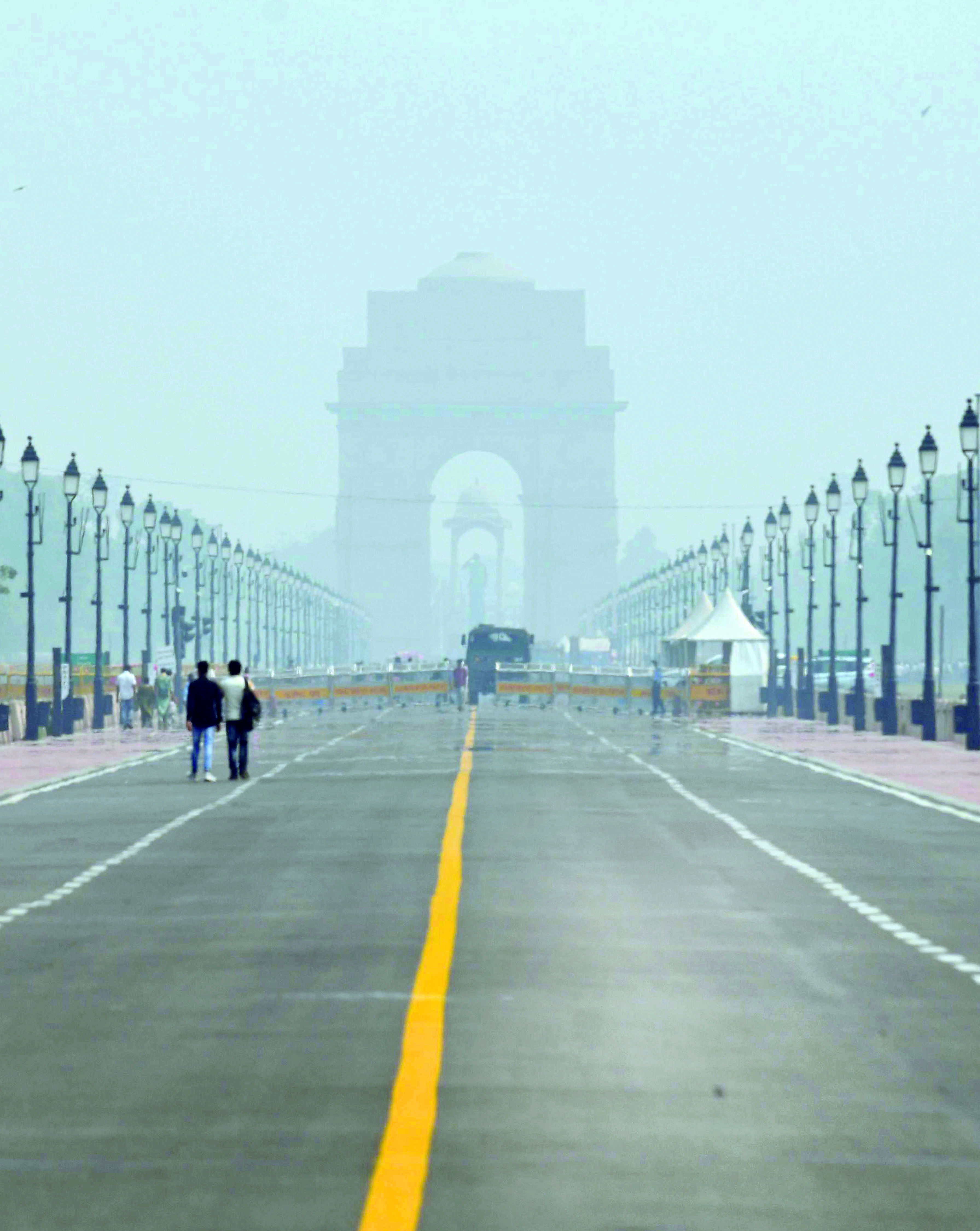 BS-III petrol, BS-IV diesel vehicles and non-essential construction banned in Delhi BS-III petrol, BS-IV diesel vehicles and non-essential construction banned in Delhi