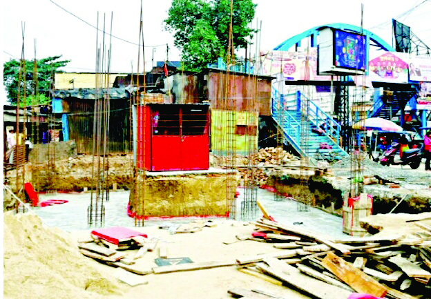Balurghat: Administration stops illegal construction of temple Balurghat: Administration stops illegal construction of temple