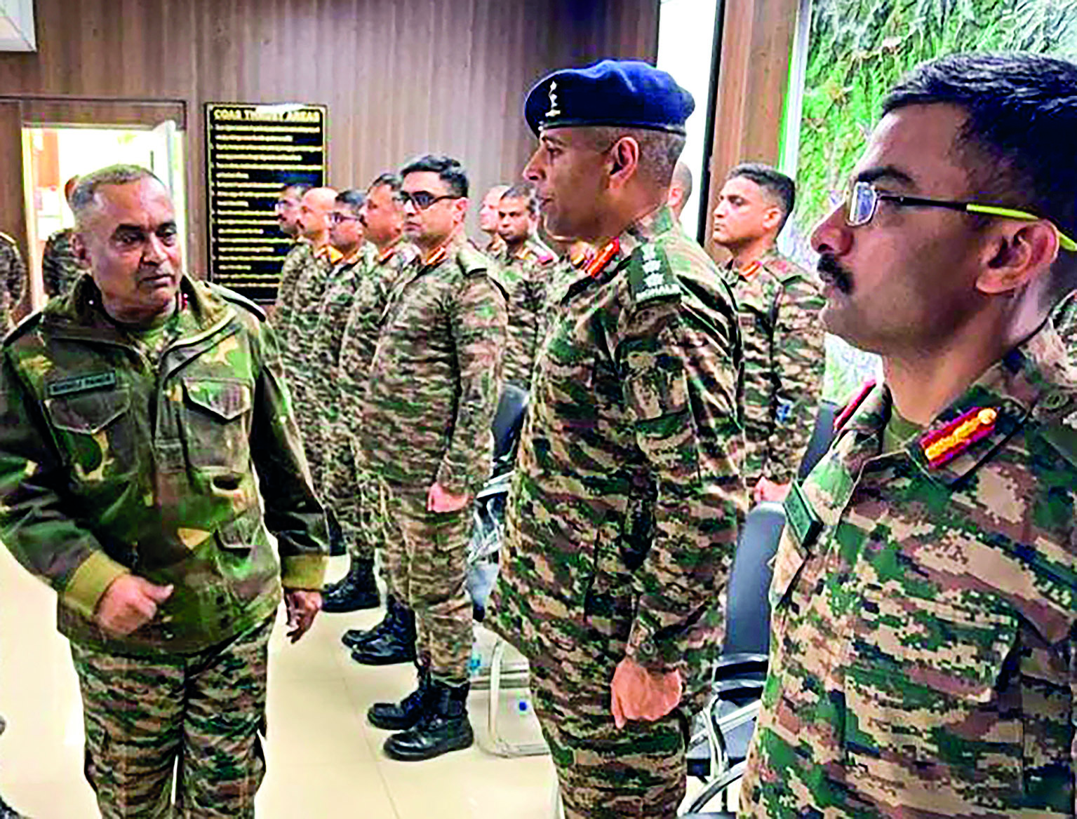 Army chief exhorts field commanders to take ops in professional manner in J&K