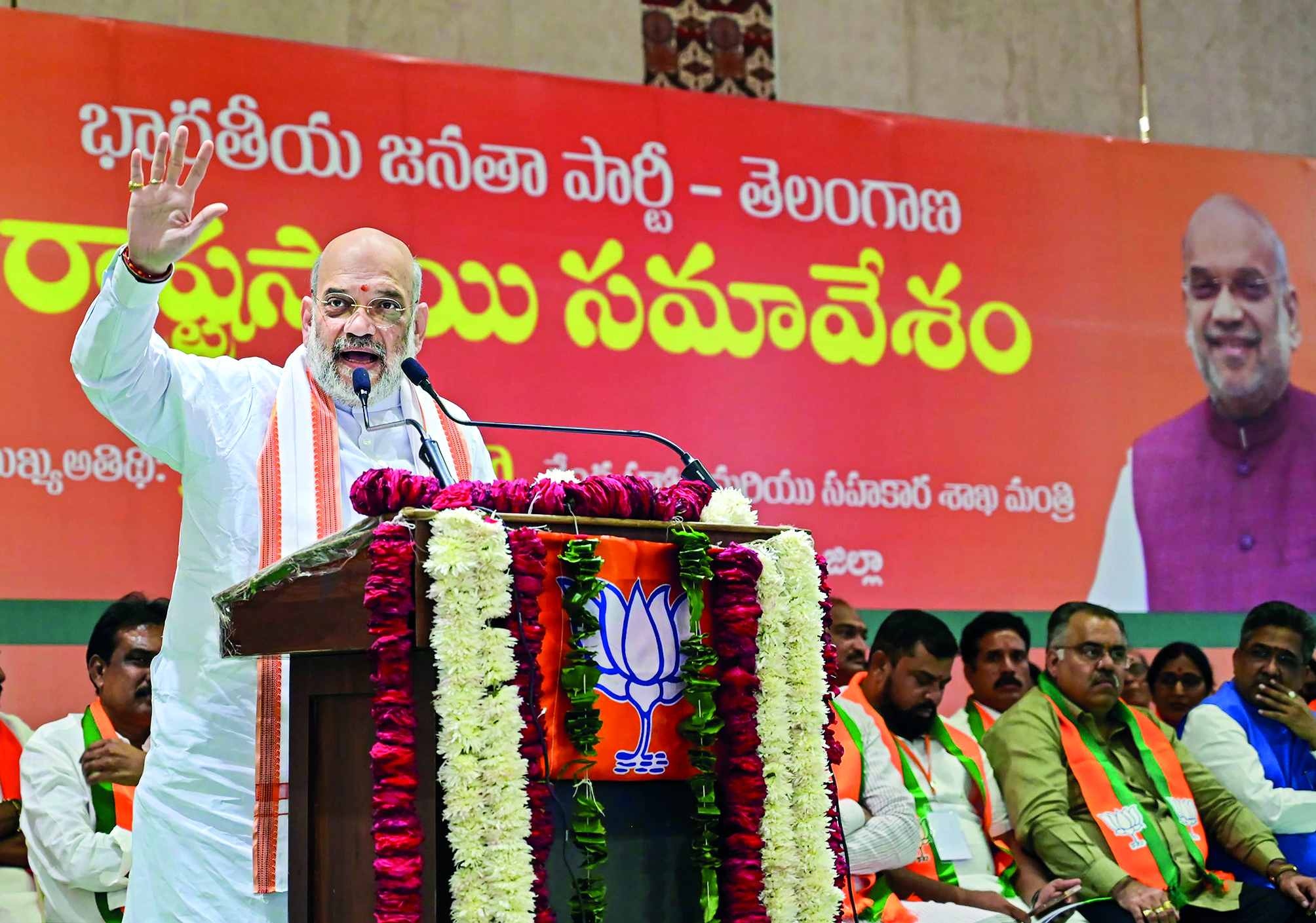 Amit Shah sets target of winning 10 Lok Sabha seats in Telangana