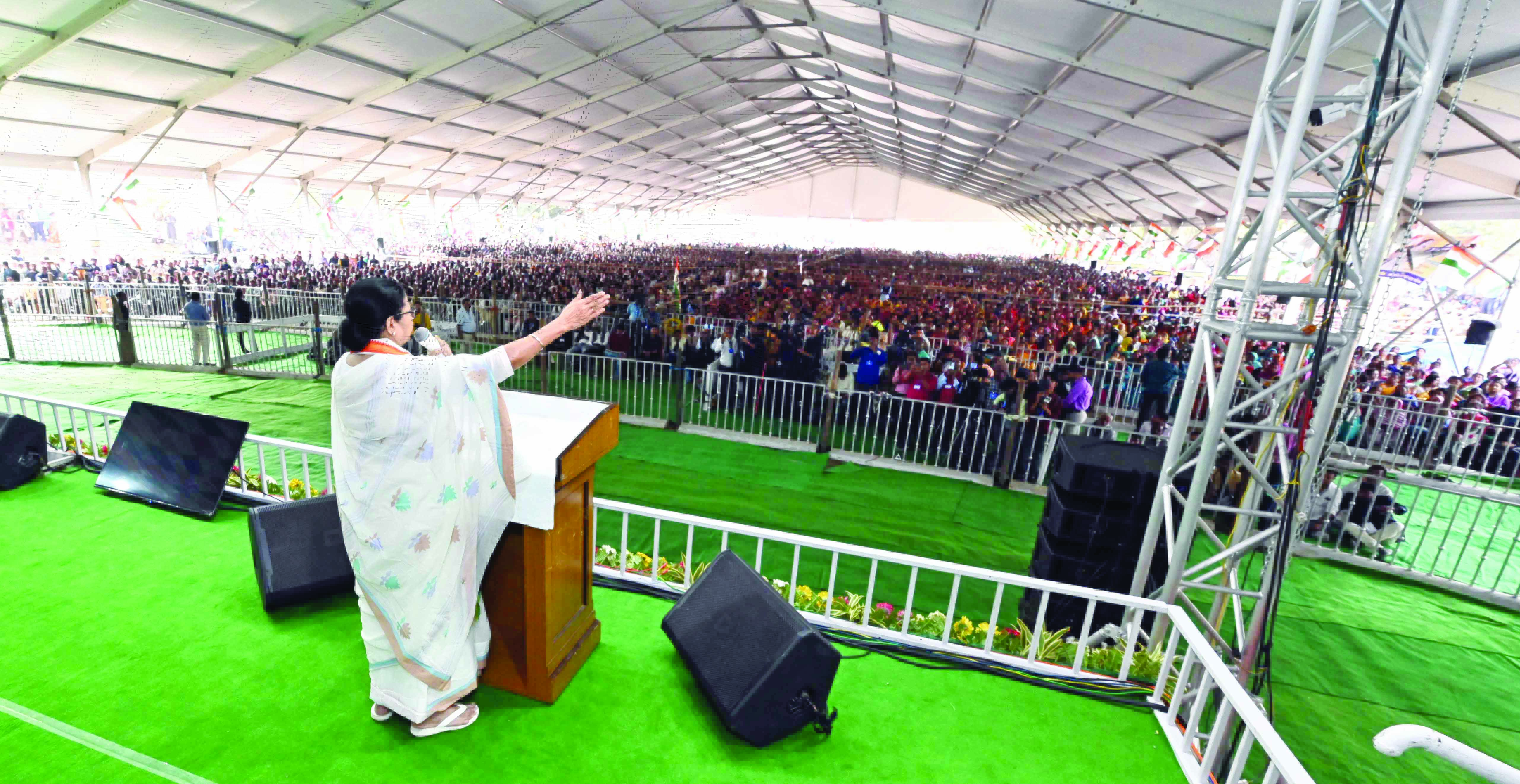TMC will spearhead fight against BJP in Bengal in LS polls: Mamata TMC will spearhead fight against BJP in Bengal in LS polls: Mamata