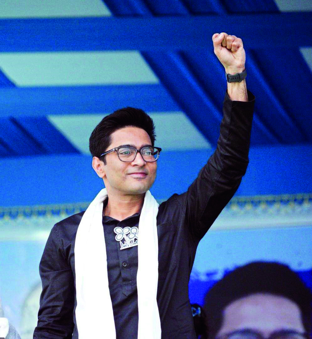 Abhishek to distribute old   age pension from January 7