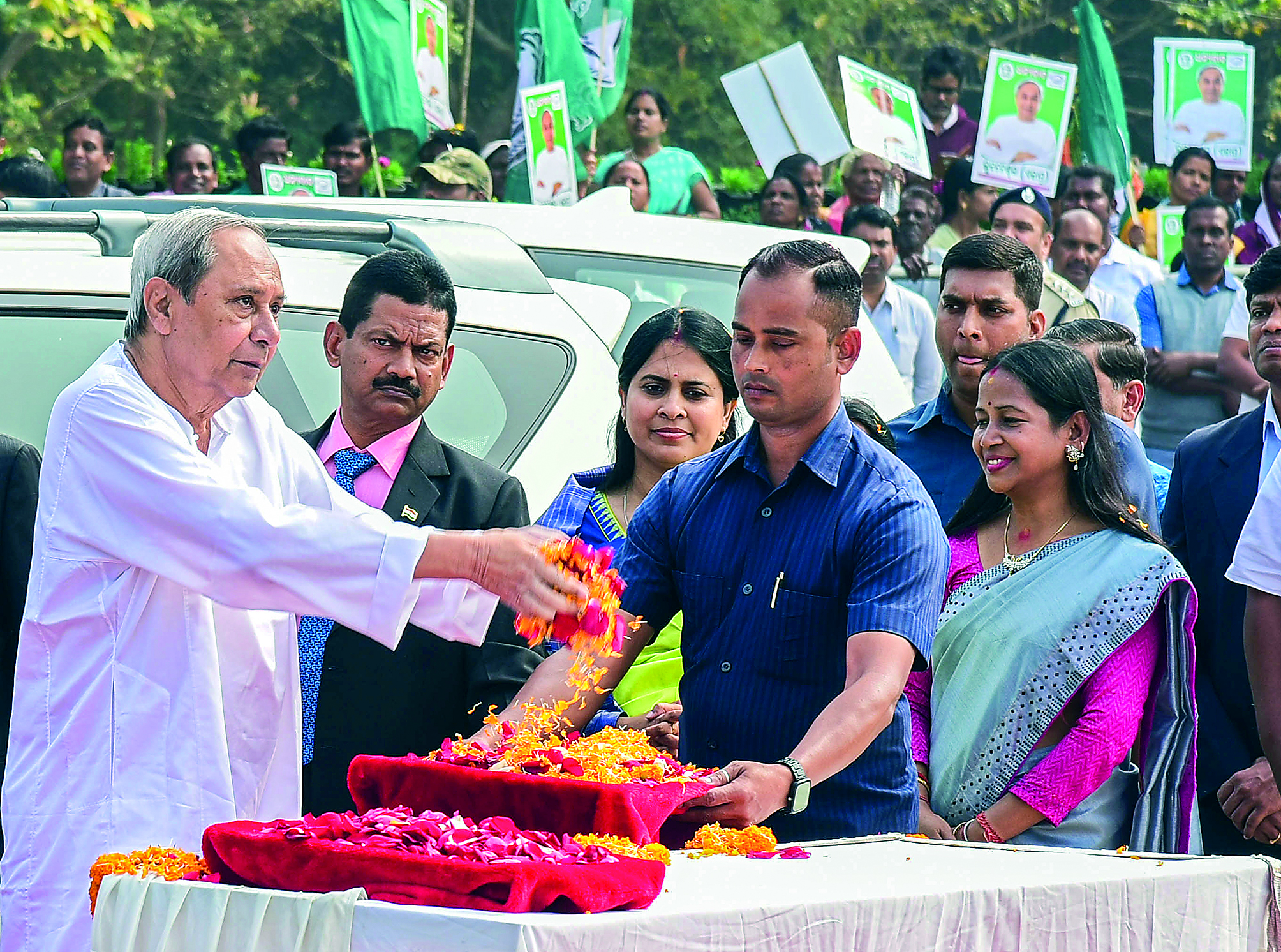 Patnaik lays foundation stone of Bhubaneswar Metro project in Odisha Patnaik lays foundation stone of Bhubaneswar Metro project in Odisha
