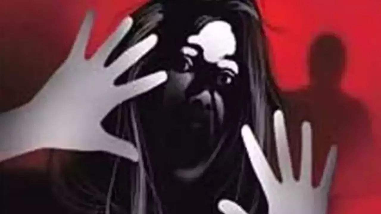 Gang rape of IIT-BHU student: Cong workers to gherao PM Modis Varanasi constituency office Gang rape of IIT-BHU student: Cong workers to gherao PM Modis Varanasi constituency office