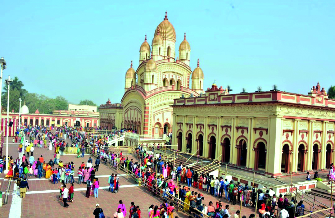 Several devotees throng religious places for New Year blessings