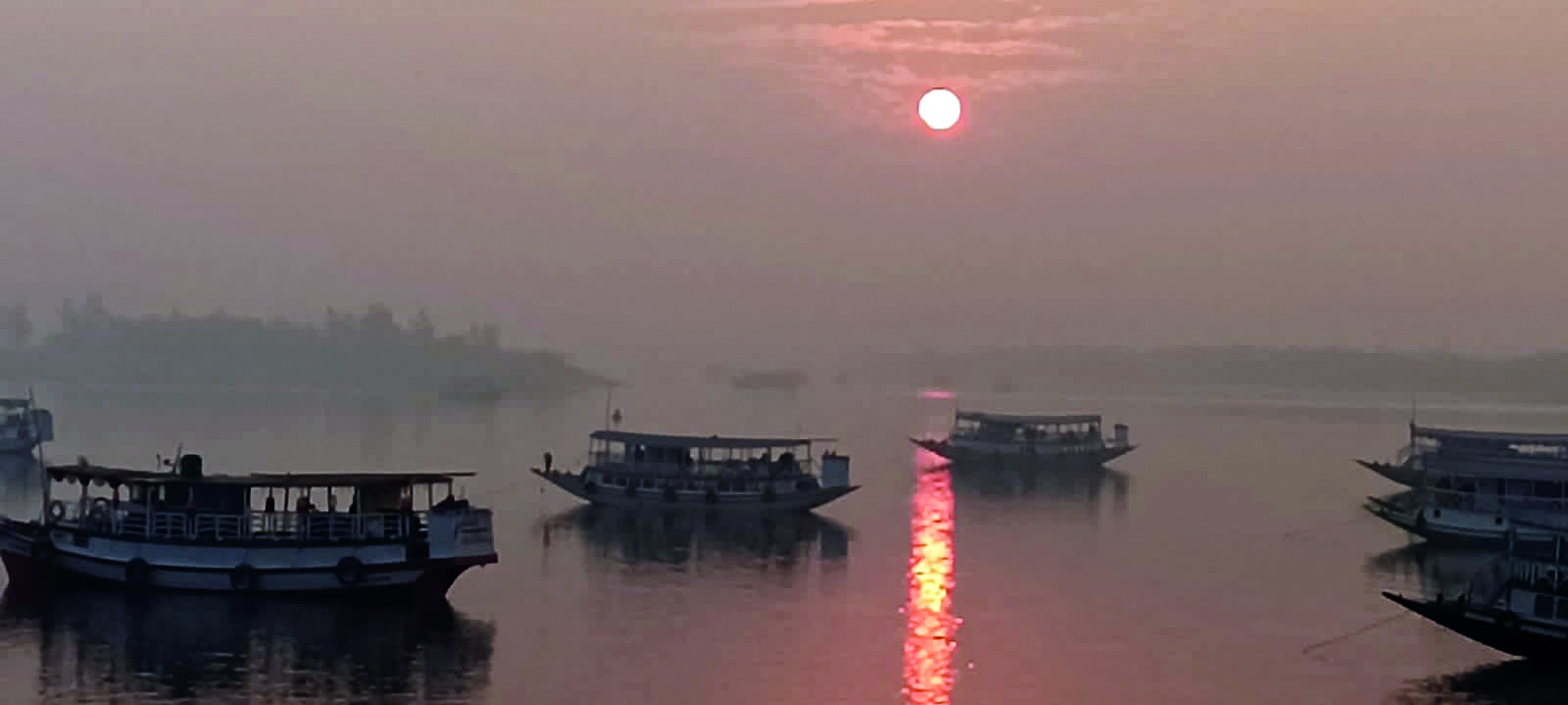 Sunderbans tourists hassled on New Year as vessels refuse to ply Sunderbans tourists hassled on New Year as vessels refuse to ply