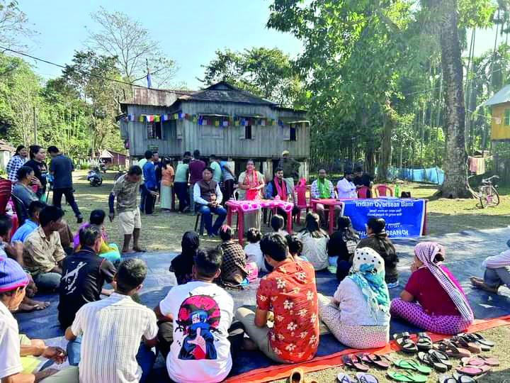 Alipurduar DM holds campaign to protect ‘simple villagers’ from scams Alipurduar DM holds campaign to protect ‘simple villagers’ from scams