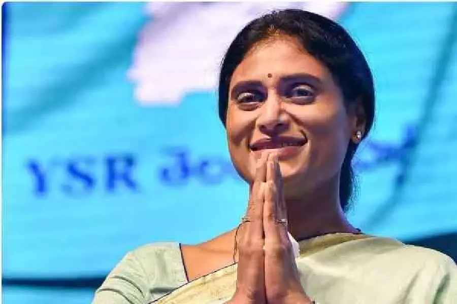 YSR Telangana party leader Y S Sharmila joins Congress YSR Telangana party leader Y S Sharmila joins Congress