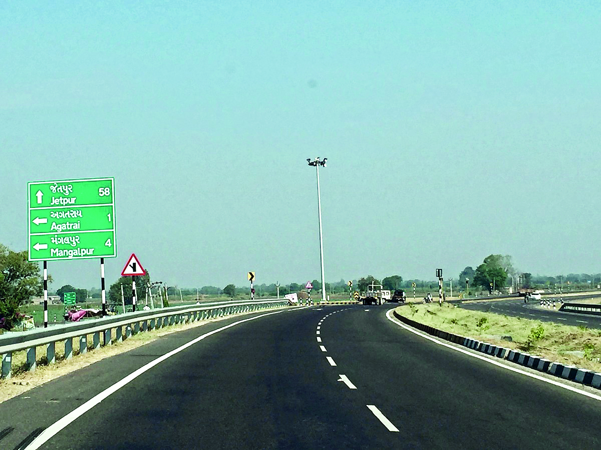 Road ministry proposes to build 50,000 km high-speed corridors by 2047, says official