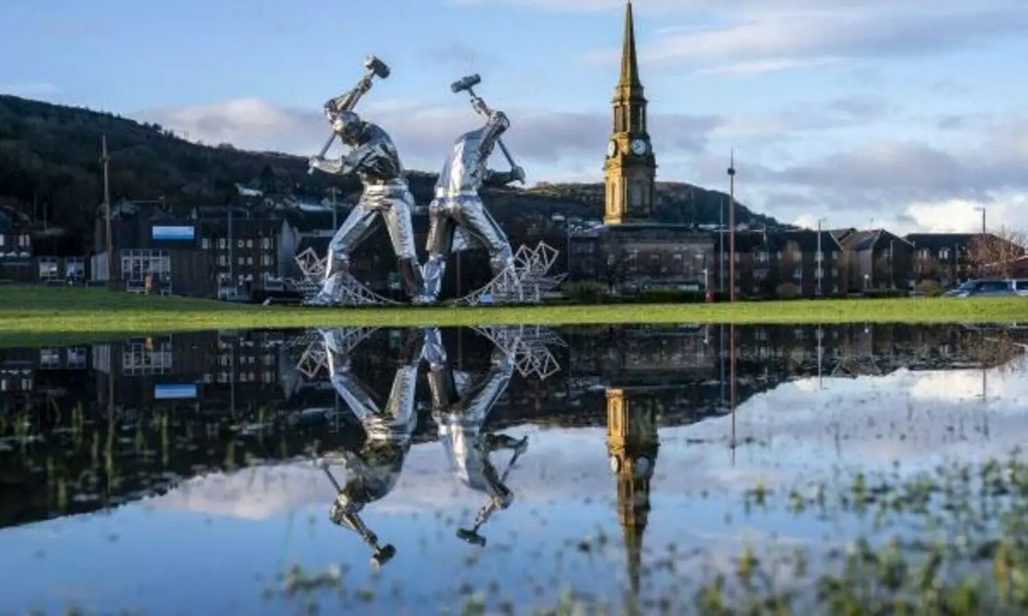 Hundreds evacuate homes, 38 rescued from floods in southeast Australia after heavy storms