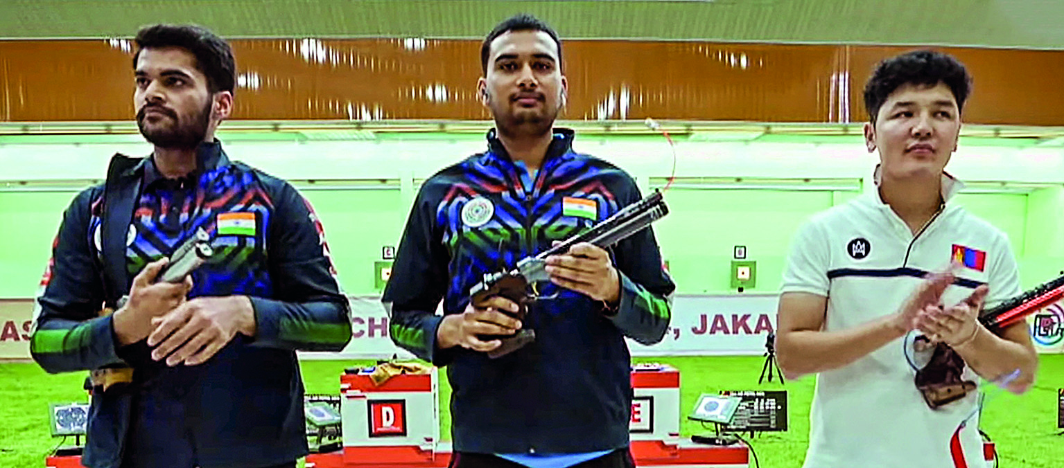 Varun and Esha seal Olympic berth in Shooting