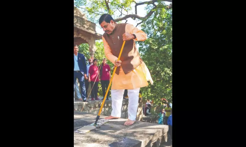 BJP leaders participate in cleanliness drive in temples