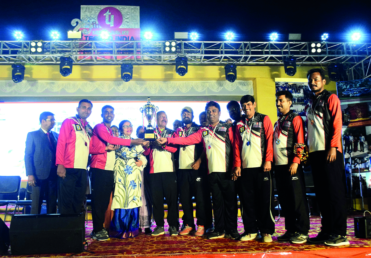 SIT felicitates eminent personalities on their silver jubilee celebration programme SIT felicitates eminent personalities on their silver jubilee celebration programme