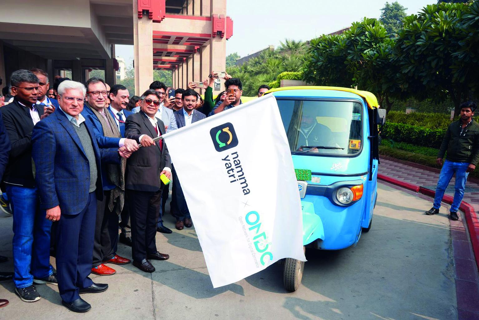 Gahlot launches services of ‘Namma Yatri’ app