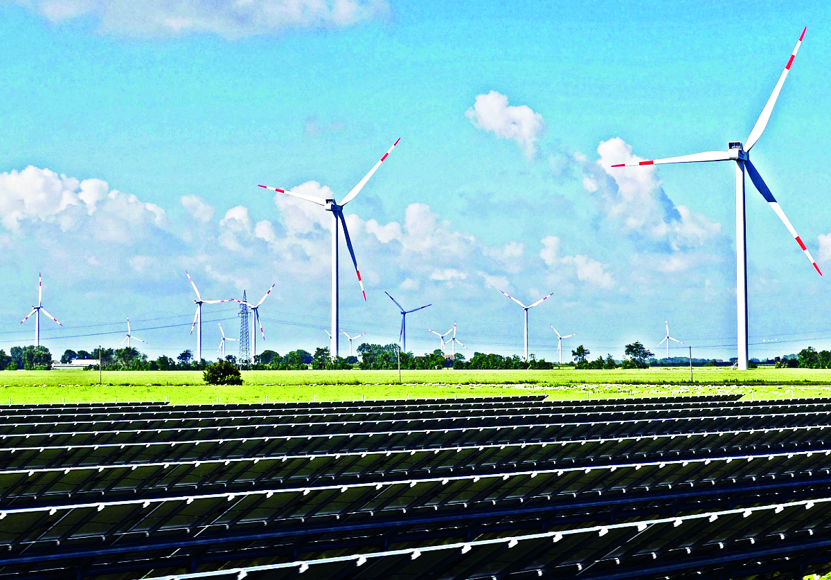 Govt, biz leaders commit to triple investments in emerging economies