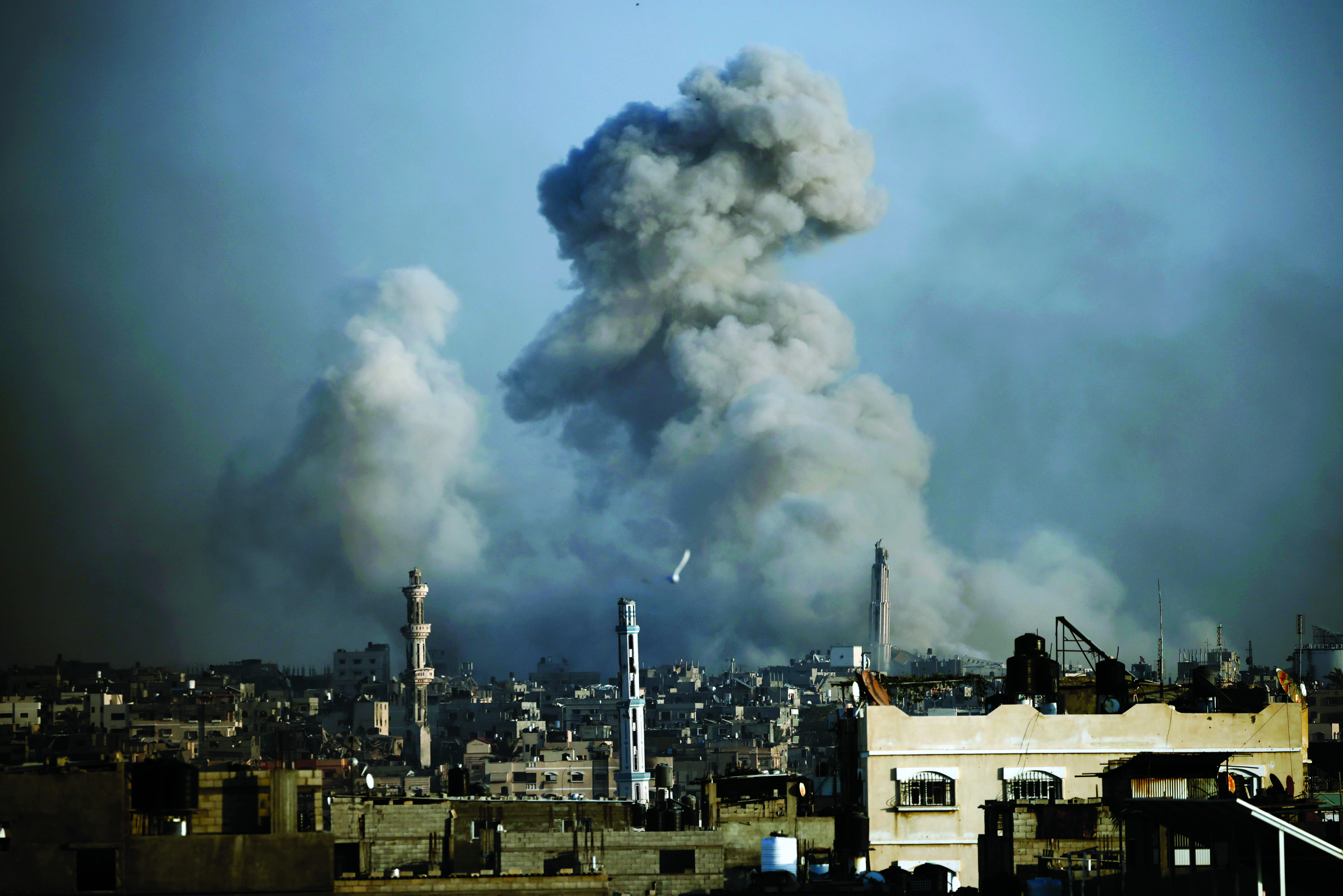Israeli strike kills 16 in south Gaza