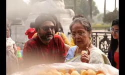 Rakhee Gulzar enjoys phuchka at Victoria Memorial Rakhee Gulzar enjoys phuchka at Victoria Memorial