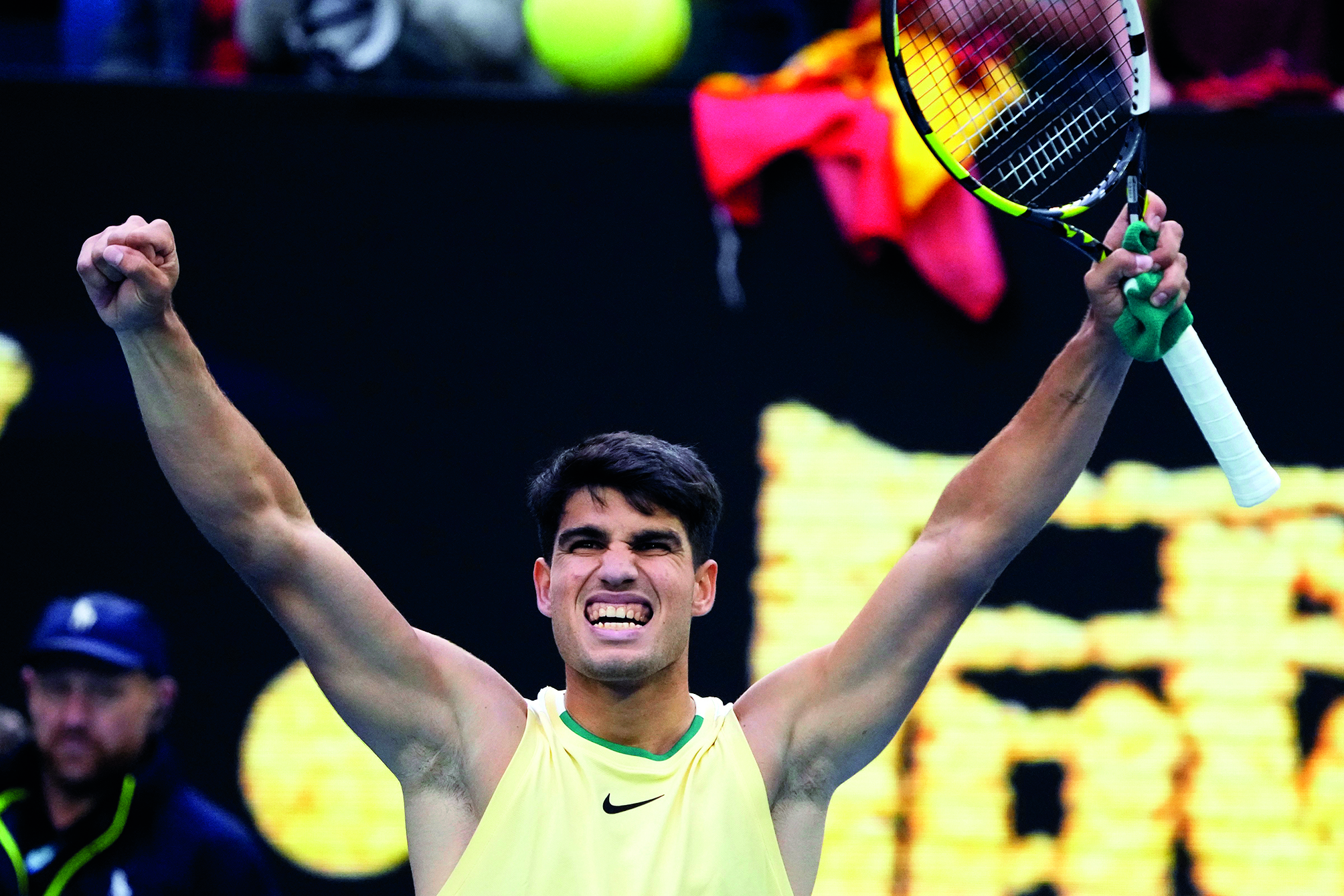 Alcaraz sets up Australian Open quarters against Zverev