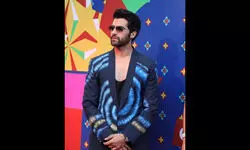 Working with Deepika Padukone is always a pleasure: Akshay Oberoi Working with Deepika Padukone is always a pleasure: Akshay Oberoi