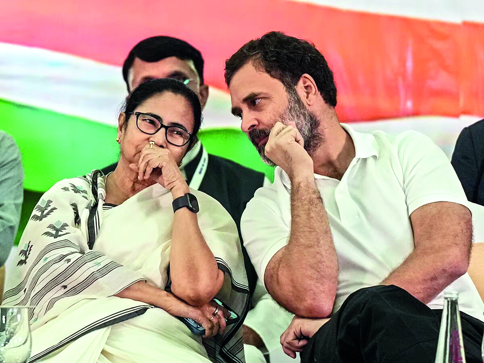 Seat-sharing tussle: Bengal CM close to me, says Rahul Seat-sharing tussle: Bengal CM close to me, says Rahul