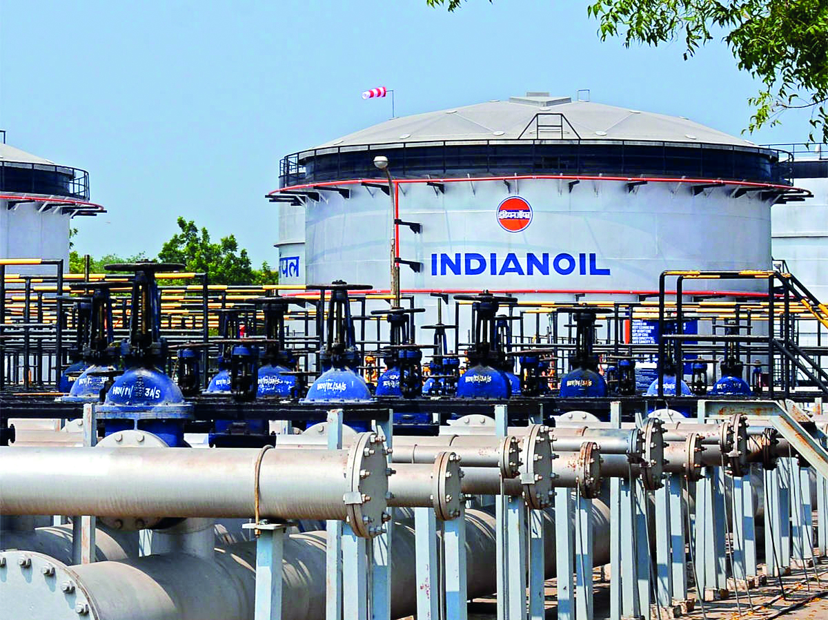Indian Oil third qtr net profit soars to Rs 8,063.39 crore Indian Oil third qtr net profit soars to Rs 8,063.39 crore