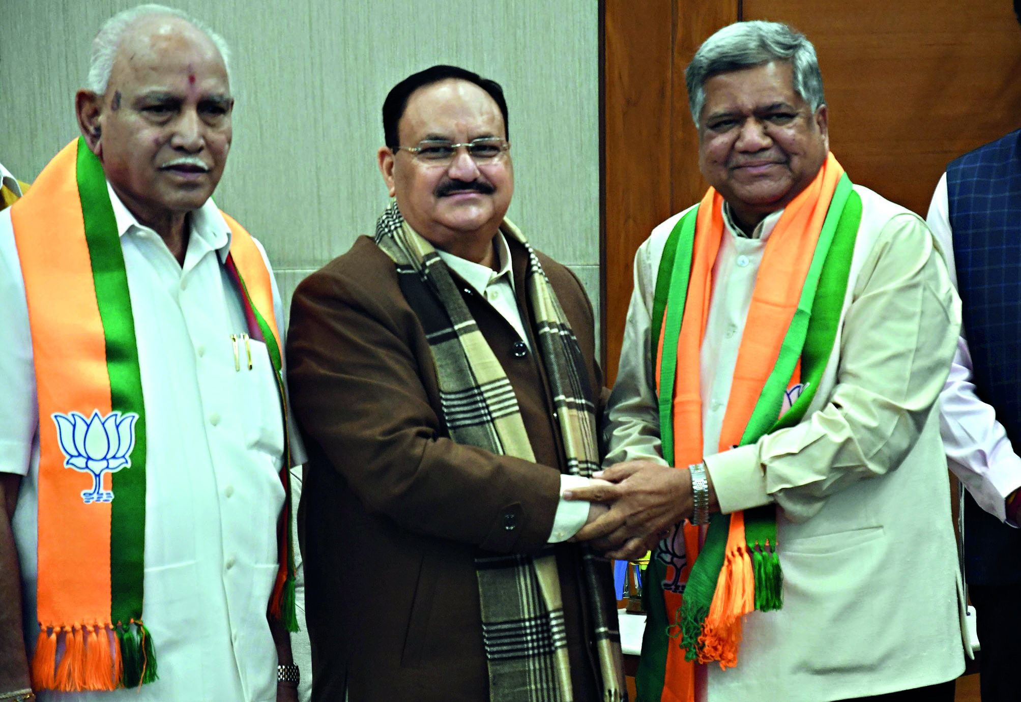 Former Karnataka CM Shettar quits Cong to return to BJP Former Karnataka CM Shettar quits Cong to return to BJP