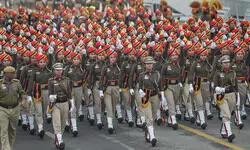 Delhi Polices all women contingent marches down Kartavya Path