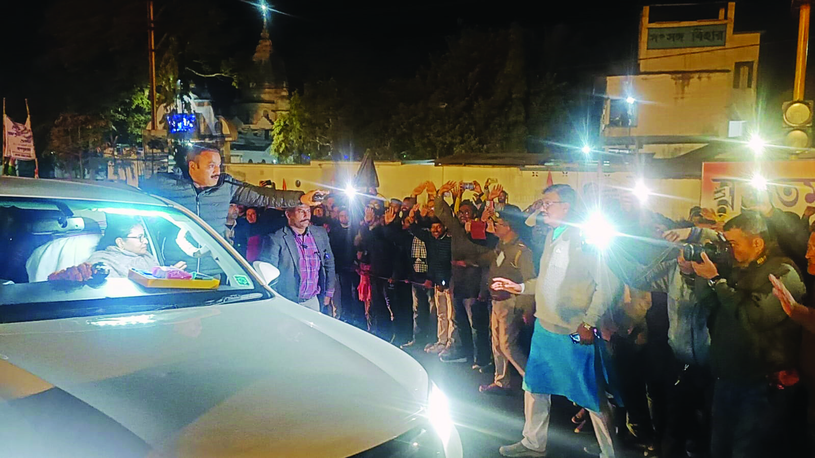 CM arrives on a tour of North Bengal