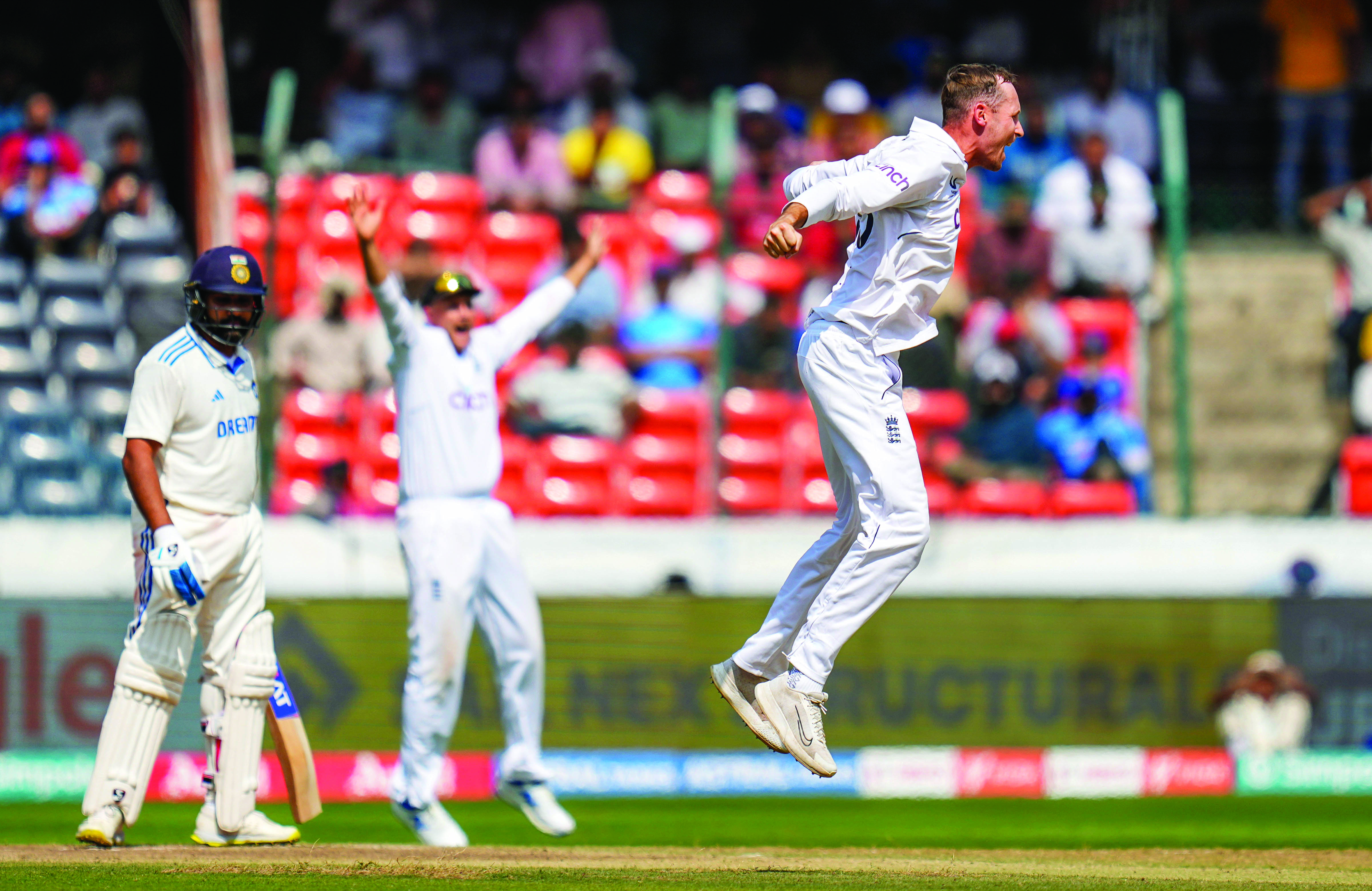 Hartley hurts India on debut as England win amazing Test