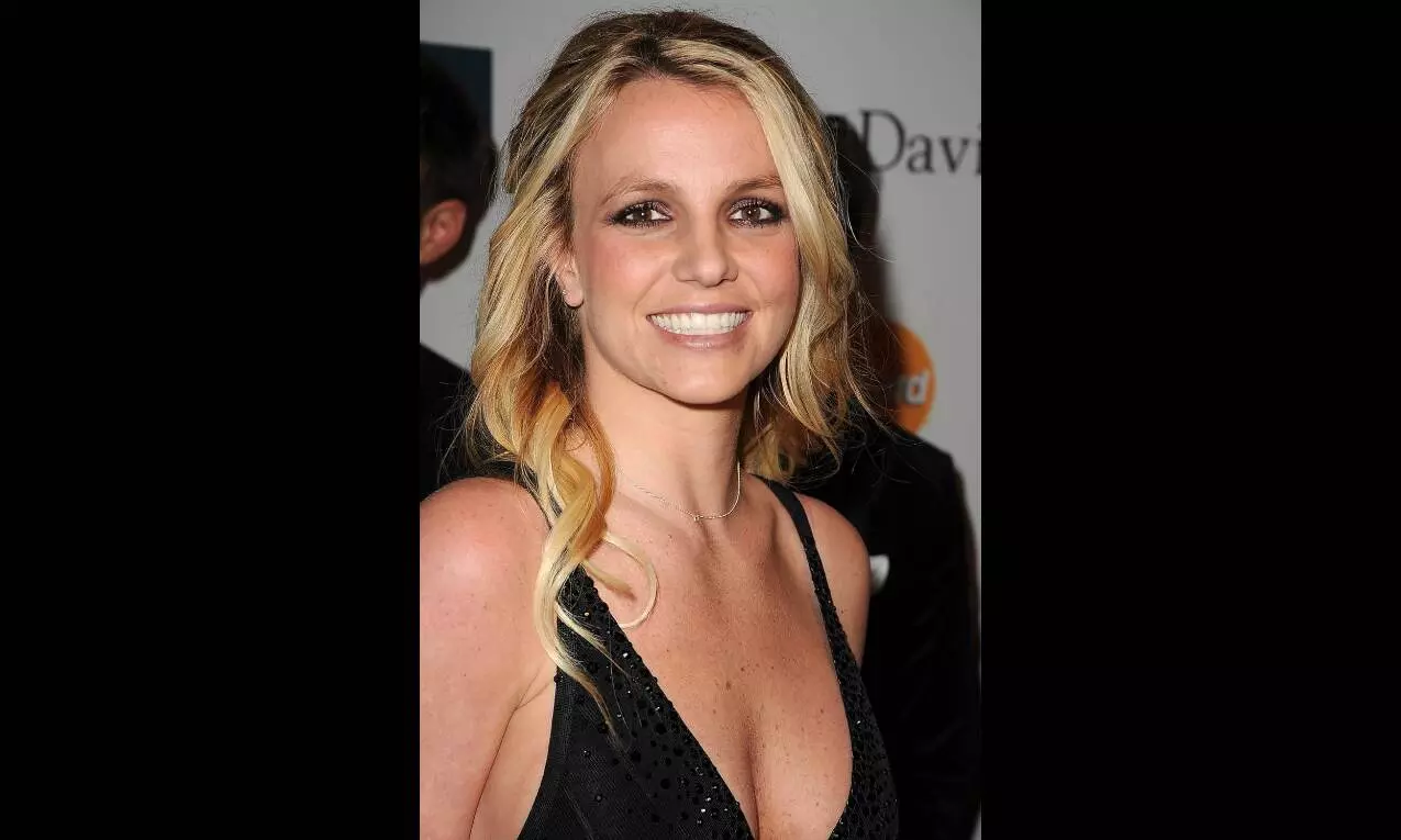 Britney Spears apologises to Justin Timberlake over revelations in memoir