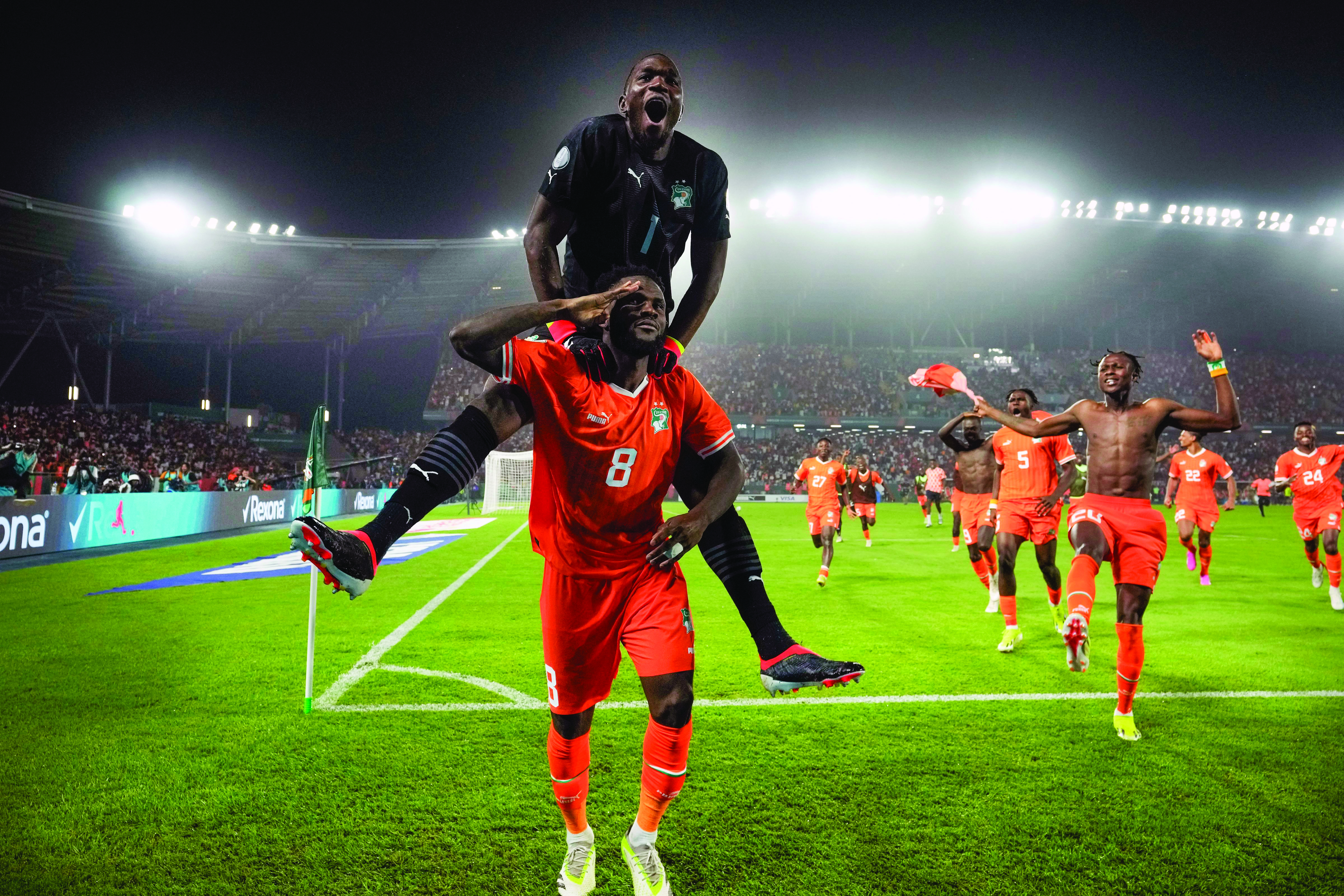 Ivory Coast beat defending champ Senegal on penalties to reach Africa Cup quarters