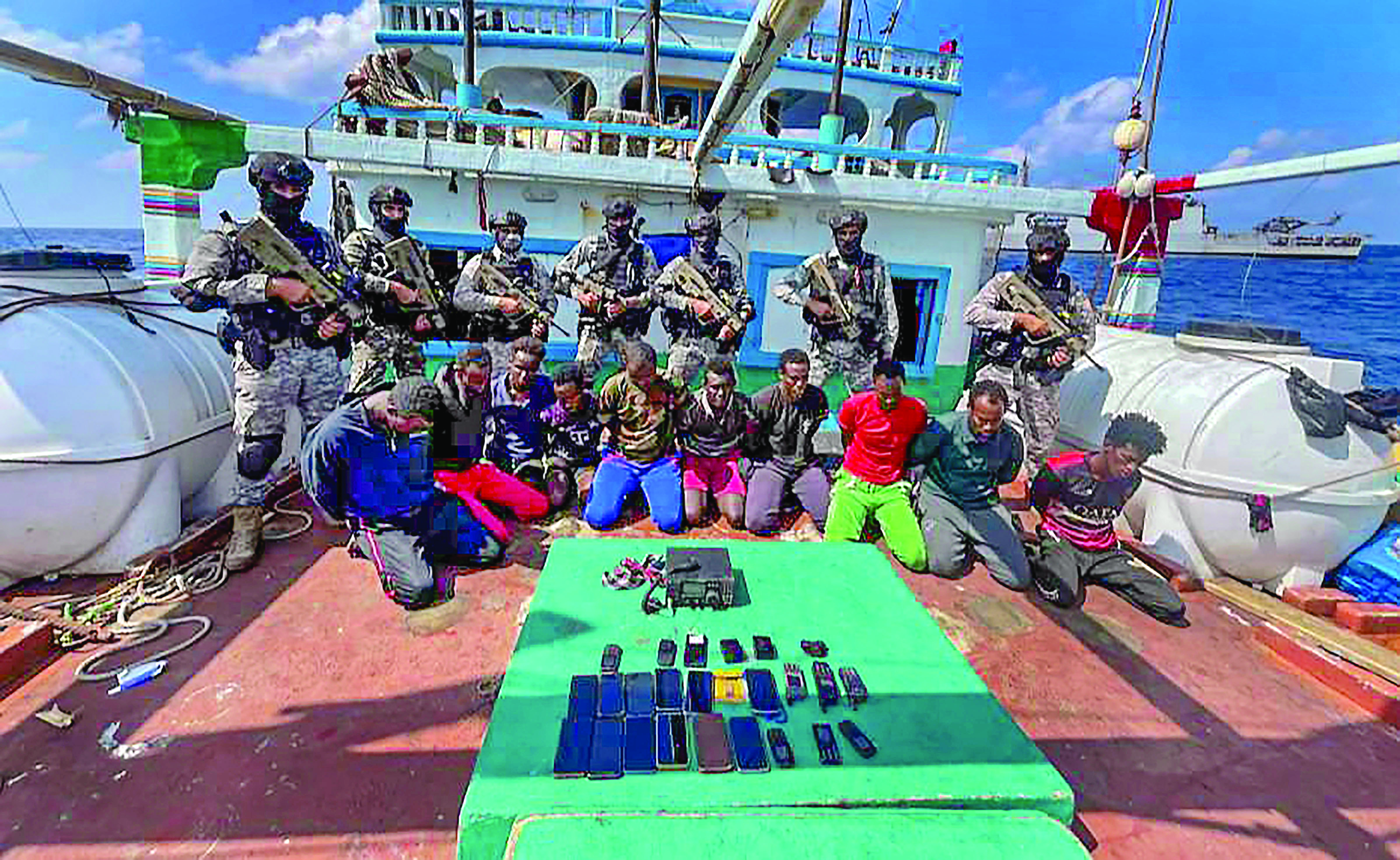 Indian Navy rescues 19 Pakistanis from Somali pirates Indian Navy rescues 19 Pakistanis from Somali pirates