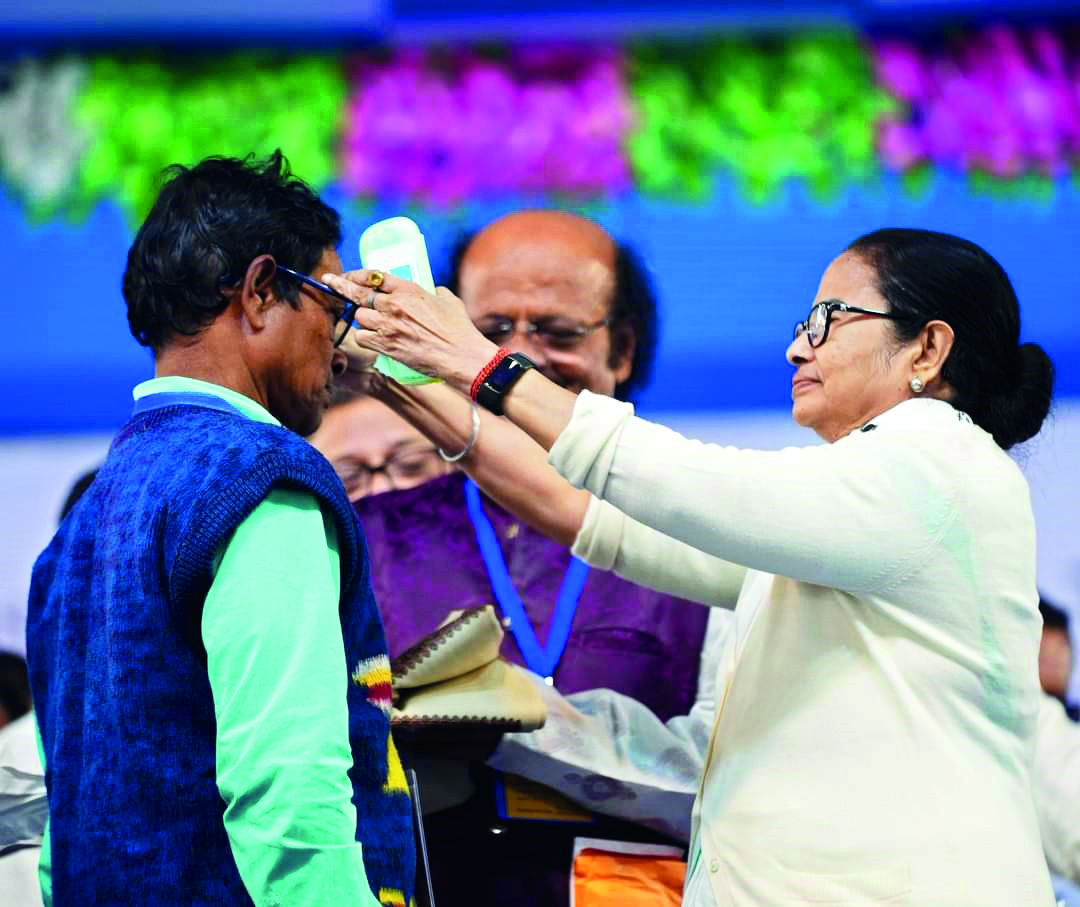 Mamata flags off projects worth about Rs 1,662 crore
